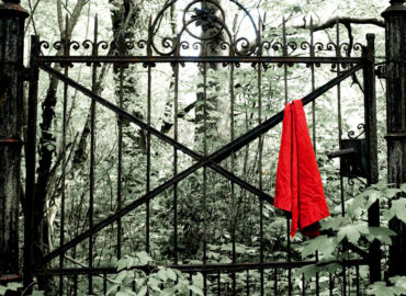 Das rote Tuch, Foto: Charlotte Fondraz